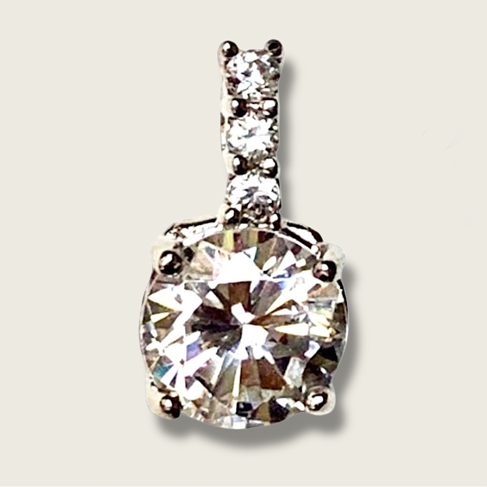 925 Sterling Silver Pendant